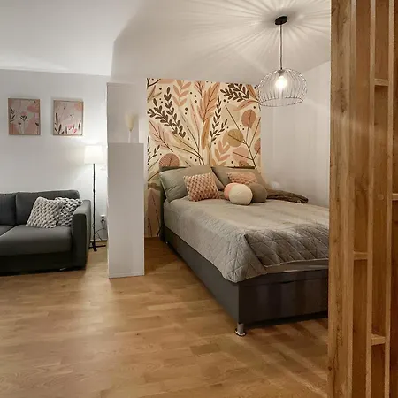 Number 7 * Ljubljana