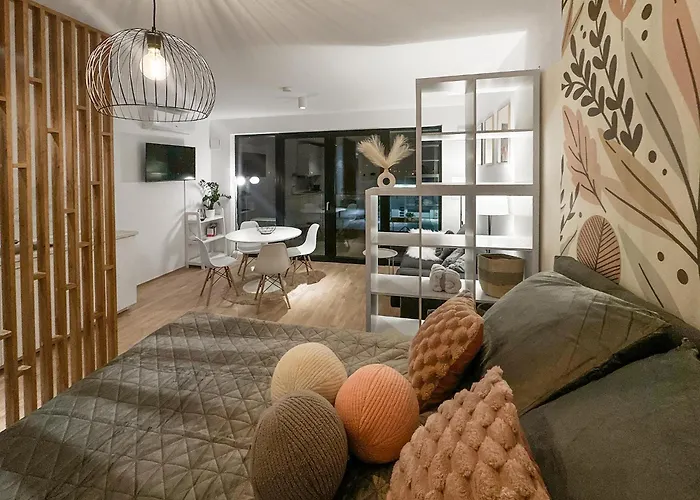 Number 7 * Ljubljana